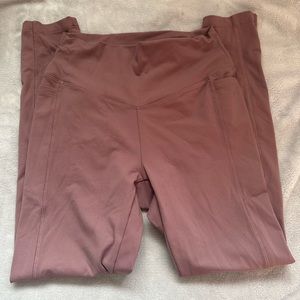 PINK leggings w/ logo in the back